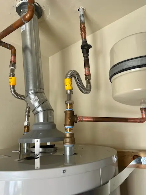 Water heater installation and plumbing repair in Othello
